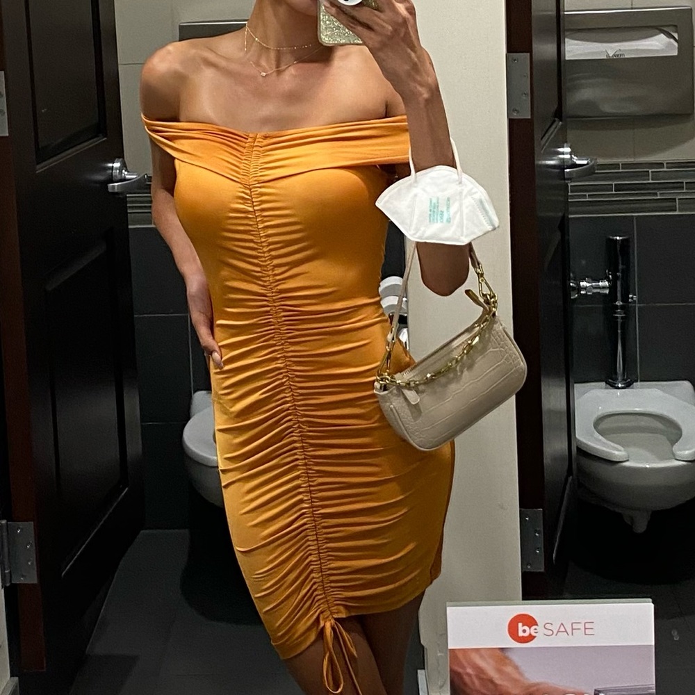 ORANGE MINI BODYCON DRESS - Picture 2 of 6